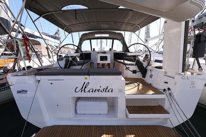 Hire Sailboat Dufour Dufour 430 Murter