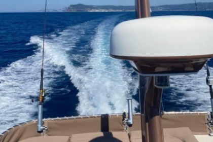 Vedette  luxueuse Fly bridge 12 m bi moteur