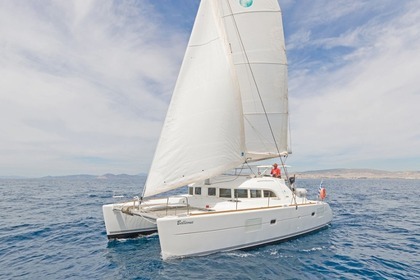 Charter Catamaran Lagoon 380 Laurium