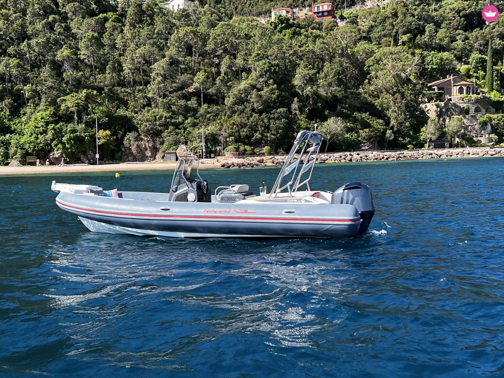 Semi-rigide Capelli Capelli Tempest 775 250cv