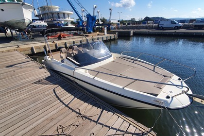 Rental Motorboat QUICKSILVER 675 sundeck La Londe-les-Maures