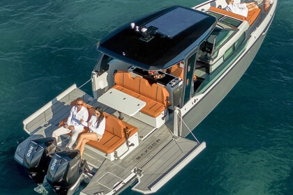 Charter Motorboat Saxdor 320 GTO Makarska