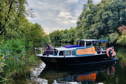 Hire Houseboat Werfgebouwd X Biesbosch