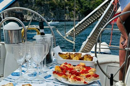 BENETEAU FIRST 51 Чиленто, Липарские острова, побережье Амальфи, Капри, Сорренто