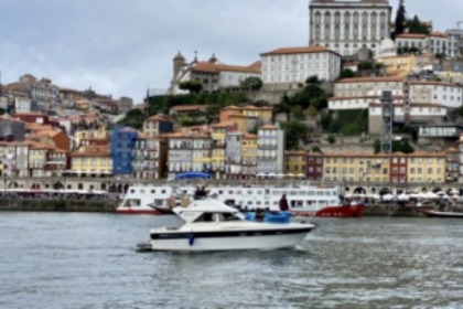 Charter Motorboat Fairline corniche 31 Porto