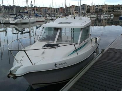 Location Bateau à moteur Jeanneau Merry Fisher 610 Villeneuve-Loubet