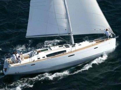 Charter Sailboat Beneteau Oceanis 46 Furnari