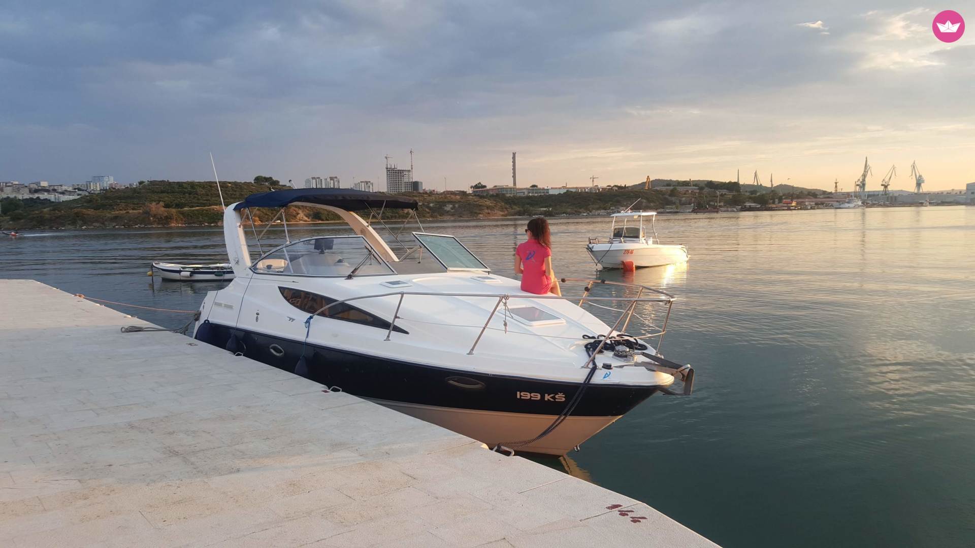 Charter Motorboat Bayliner 285 Ciera Cruiser Split