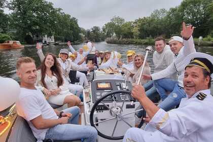 Charter Motorboat Pieterman 860 Utrecht