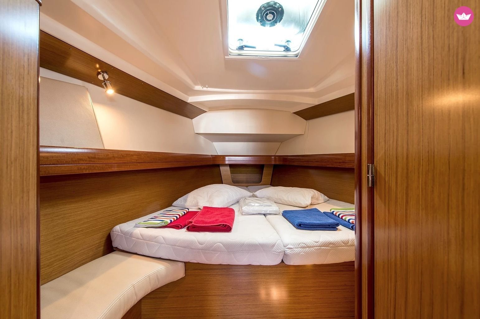 Charter sailboat in Athens  