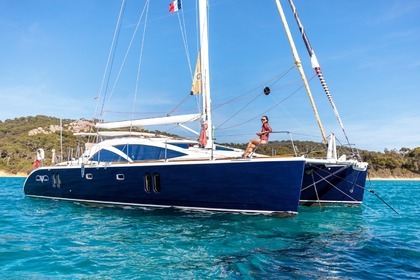 Rental Catamaran Discovery Yachts DIXON 50 Porto Rotondo