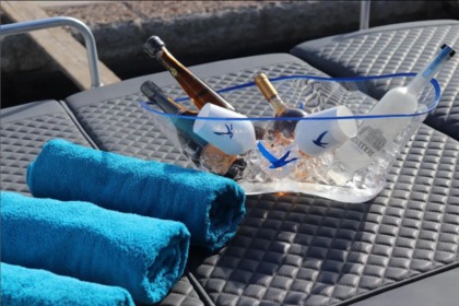 PERSHING 40 FT MOTOR YACHT