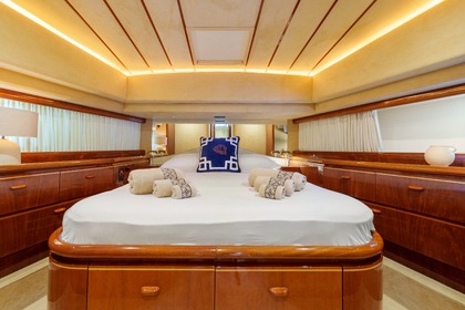 Aluguel Iate a motor Ferretti 70 Puerto Banús, Marbella