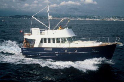Hire Motorboat Beneteau Swift Trawler 42 Mantes-la-Jolie