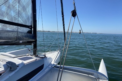 Rental Sailboat Dragonfly DF25 Sport Noirmoutier-en-l'Île