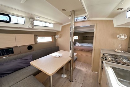 Beneteau Oceanis 38.1 VITA