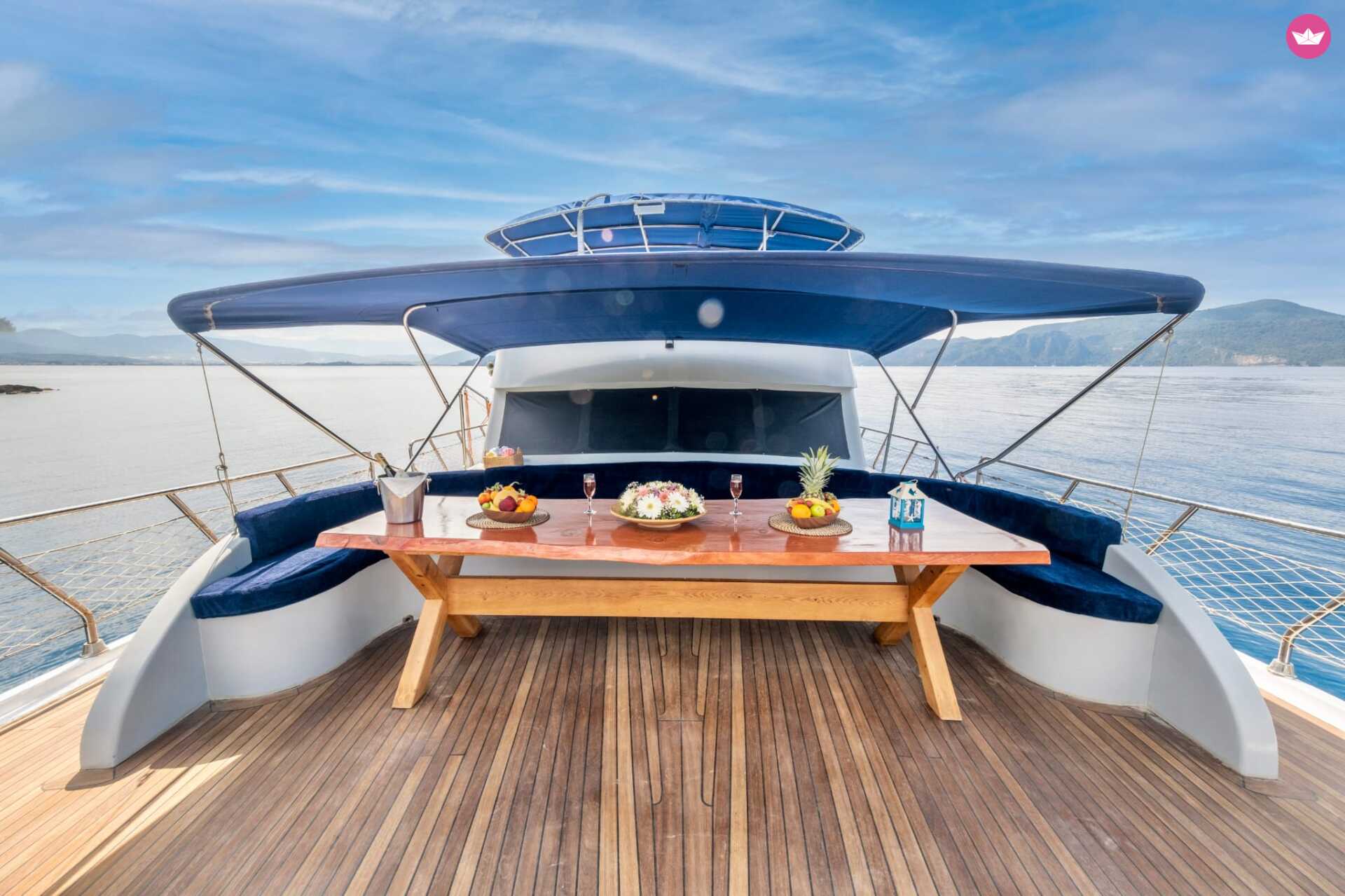 Goélette Luxury custom built gulet with a capacity of 12 Luxury Gulet 24m 6