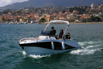 Location Bateau sans permis  Oki Barracuda 595 Sanremo