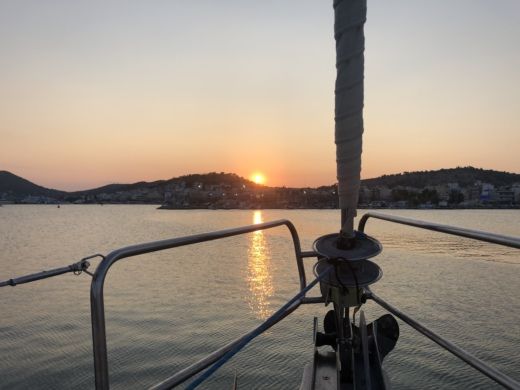 Pireus Sailboat BENETEAU CYCLADES 43.4 alt tag text