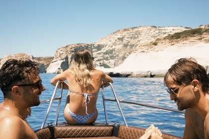 Location Bateau sans permis  Isatek Cobra 495 Luxury Edition Milos