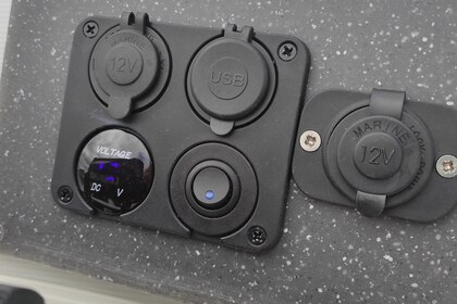 Quicksylver 555 Activ Cabin 115 CV