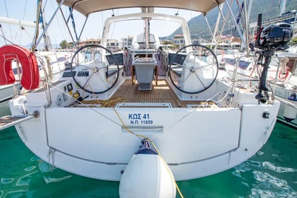 Charter Sailboat Beneteau Oceanis 41.1 Lefkada