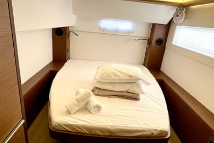 Sail with our Lagoon 46!