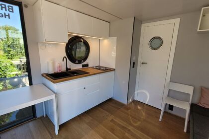 Πλωτό σπίτι 9 μέτρων για ενο