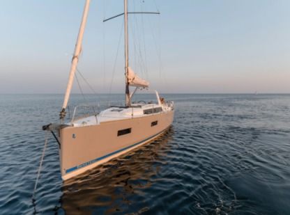 Location Voilier Beneteau Oceanis 38 Torrevieja