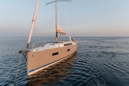 Charter Sailboat BENETEAU OCEANIS 38 Torrevieja
