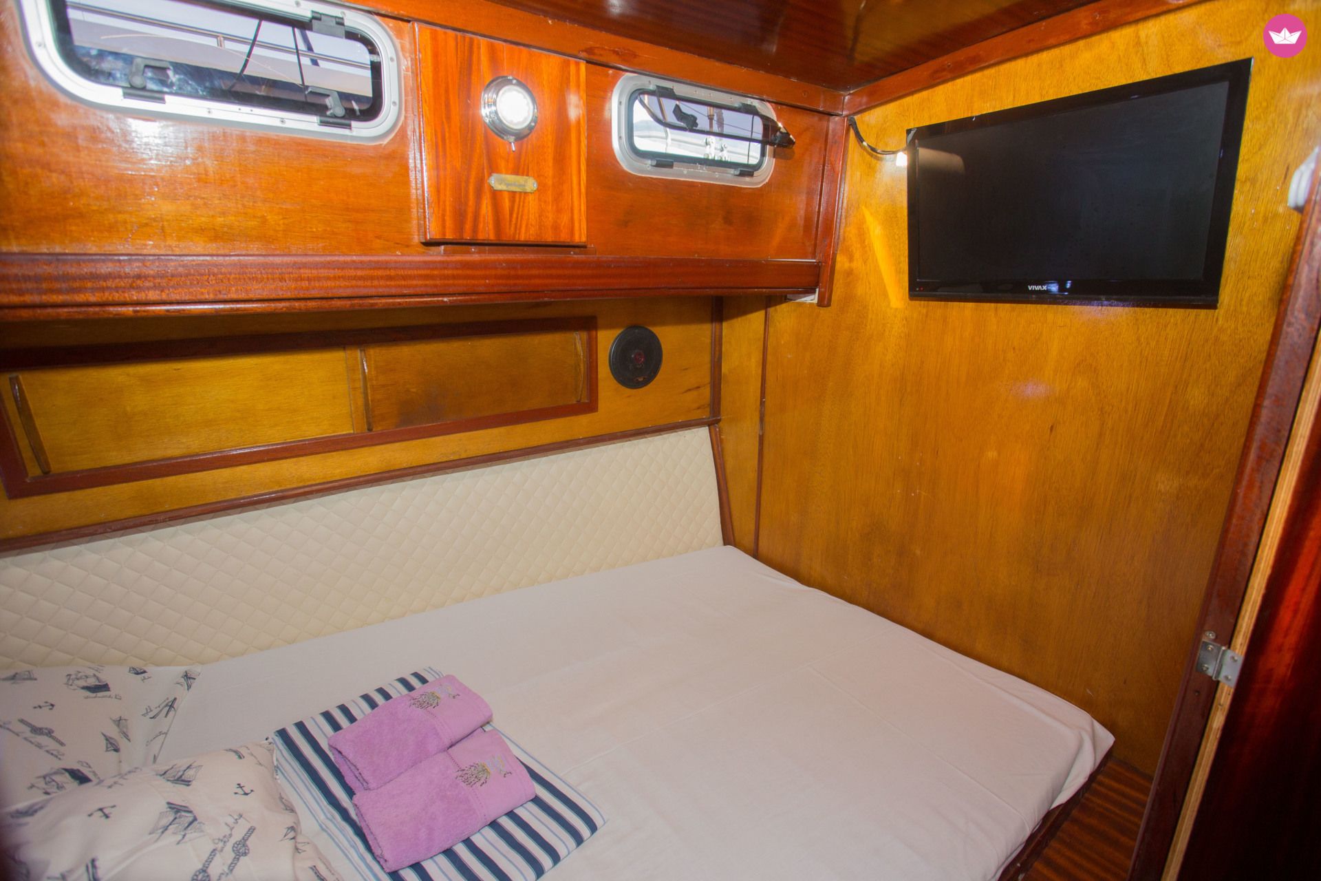 Charter Motorboat Traitional Croatian Boat Leut Vagabundo Split