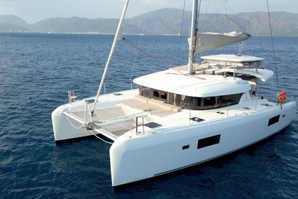 Hyra båt RIB-båt LAGOON 42 Volos