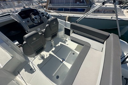 Miete Motorboot JEANNEAU CAP CAMARAT 7.5 Cogolin