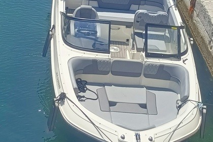 Rental Motorboat Bayliner VR5 bowrider Saint-Raphaël