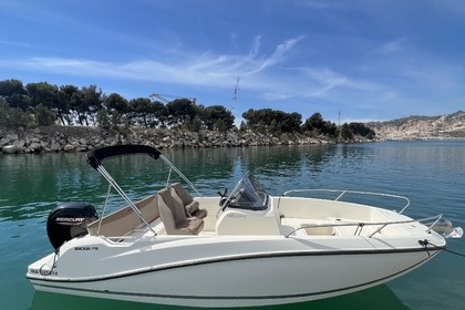 Rental Motorboat Brunswick Quicksilver 675 Sundeck Marseille