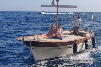 Rental Motorboat Fratelli aprea 7.50 metri Capri