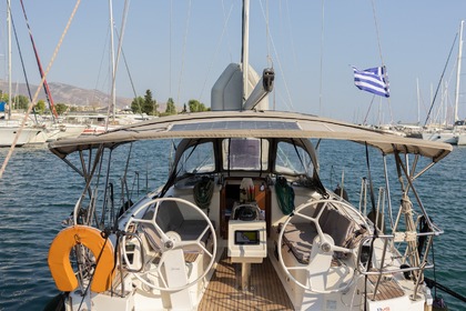 Hire Sailboat BAVARIA CRUISER 37 Alimos