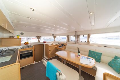 Hire Catamaran  Lagoon 421 Lefkada