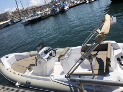 Noleggio Gommone Mv Marine 750 Marsiglia