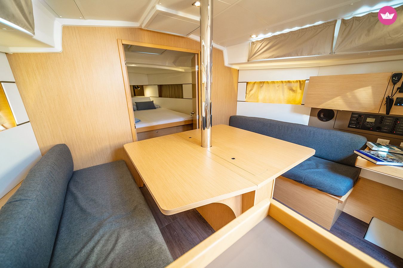 Beneteau Oceanis 38.1