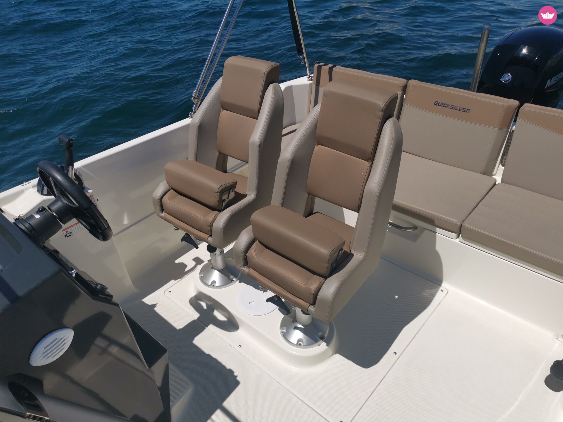 Mieten Quicksilver Activ 675 Sundeck