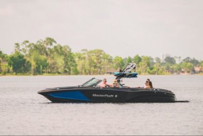 Location Bateau à moteur Mastercraft X26 Saint-Saphorin