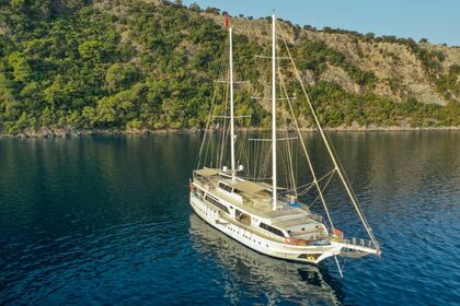 Luxury Gulet Charter in Fethiye – 20-Person Capacity