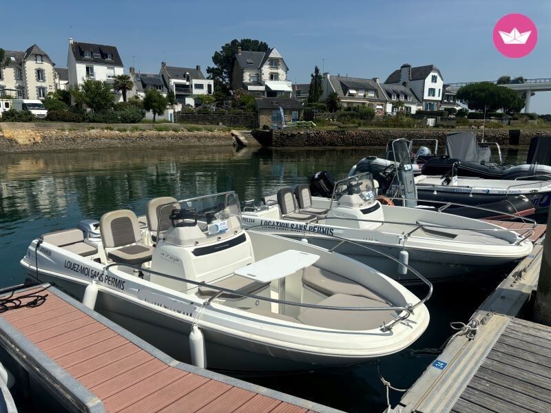 Bateau sans permis  Jeanneau Cap Camarat 4.7 Cc 6cv 2