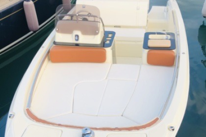 INVICTUS YACHT 200SX