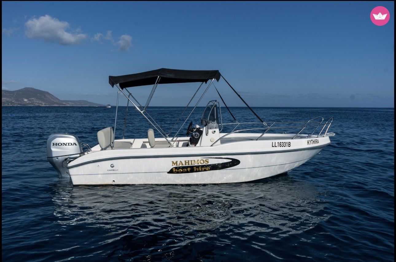 Bateau à moteur Capelli
