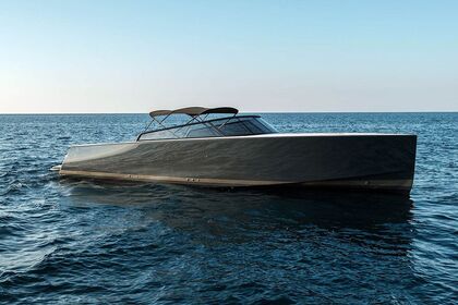 Hire Motorboat Cantieri VANDUTCH 40 Ibiza