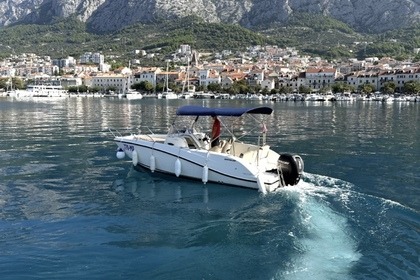 Miete Motorboot Quicksilver 675 Sundeck 675 Makarska