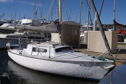 Charter Sailboat Edel 2 Hyères
