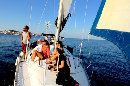 Charter Sailboat Beneteau Oceanis Clipper 38 Lisbon